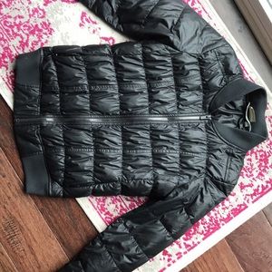 Black womens athleta puffer jacket small